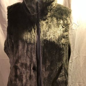 Women’s reversible vest